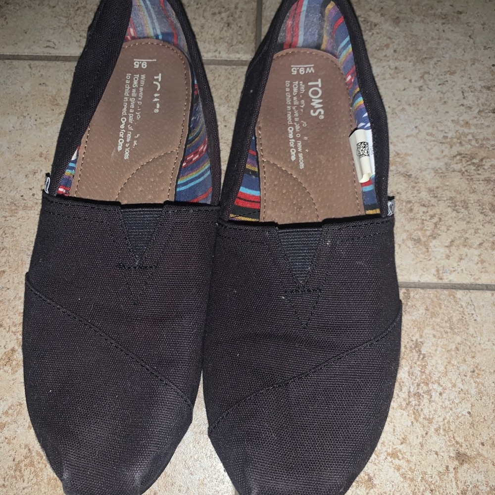 TOMS shoes